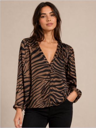Corey Lynn Calter Jessina 3/4 Print Top In Walnut
