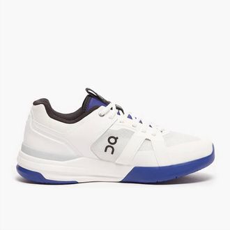 On Mens Roger Pro 2 Shoes In White/indigo
