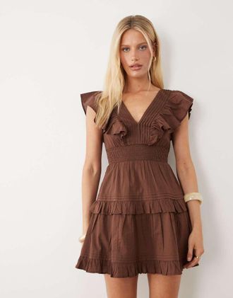 New Look Vestito corto a balze marrone con maniche con volant