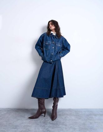 Topshop Gonna midi con vita scesa e dettaglio cuciture in denim risciacquato-Blu