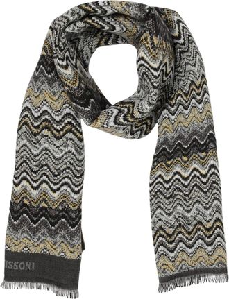 Missoni Zigzag-Pattern Wool Scarf with Textured Knit and Fringed Edges