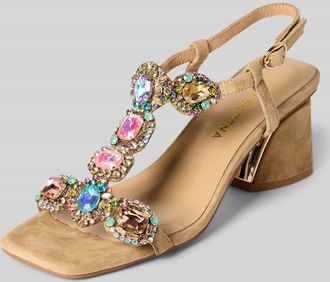 Alma En Pena Sandalette mit Ziersteinbesatz und Blockabsatz in Sand, Gr&ouml;&szlig;e 38