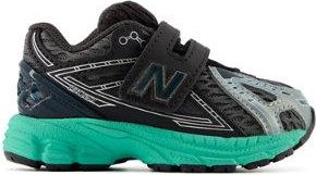 New Balance Infants 1906 Hook & Loop in Black/Green Synthetic, size 4.5