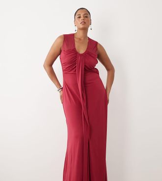 Tfnc Plus Vestito lungo aderente senza maniche color lampone con scollo a V e arricciatura sul davanti-Rosa