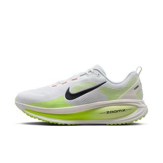 Nike Mens Vomero 18 Road Running Shoes (Extra Wide) in White | IF0514-120