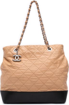 Chanel Pre-owned Womens Quilted Leather Chain Tote - Tan - One Size