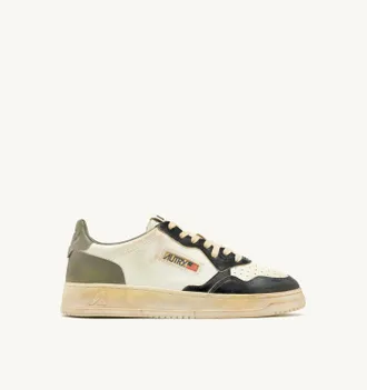 Autry MEDALIST LOW SUPER VINTAGE SNEAKERS IN WHITE BLACK AND COVERT GREEN LEATHER