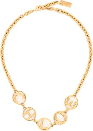 Chlo&eacute; Verstelbare Halsketting met Metalen Logo Plaquette - Dames - Kettingen - Geel - ONE Size - Accessoires