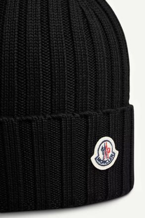 Moncler L20933B00036A9327999 Ribbed Knit Beanie - Black