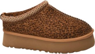 Corkys Footwear Womens Pillow Talk Platform Clog Slipper In Leopard