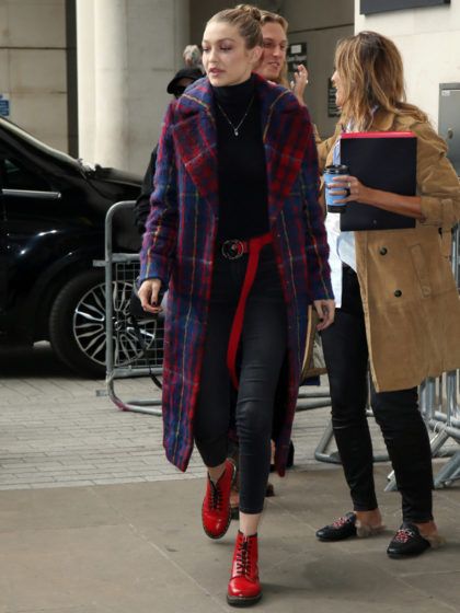 ¡Ya puedes comprar el look de Gigi Hadid y por menos de 150€!