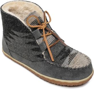 Minnetonka Womens Torrey Boots In Grey