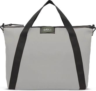 DAY et Gweneth Classic Cross Antarctica