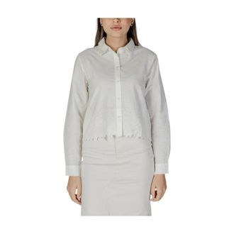 Jacqueline de Yong JACQUELINE de YONG, Shirts, female, White, Size: 2XS Embroidered Detail Scalloped Hem Shirt