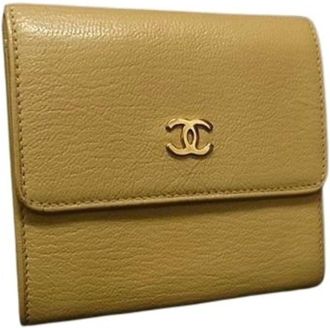 Chanel Beige Leather Wallet (Tri-Fold) (Pre-Owned)