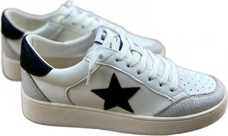 Mi.iM Womens Junipers Star Sneakers In White