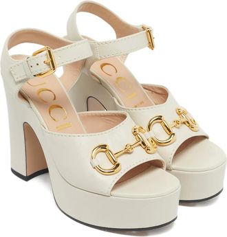 Gucci Sandali Morsetto con plateau - Toni neutri