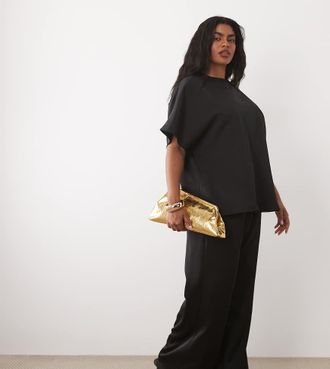 Pretty Lavish Curve Breya - Top squadrato in raso nero in coordinato