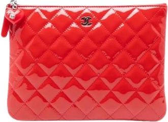 Chanel Pre-owned Clutches, female, Red, Size: ONE SIZE Pre-owned Quilted Patent Leather Clutch