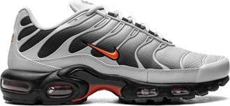 Nike Sneakers Air Max Plus Wolf Grey Picante Red - Grigio