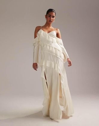 Asos Vestito lungo color avorio in misto raso e chiffon con spalle scoperte e volant-Bianco