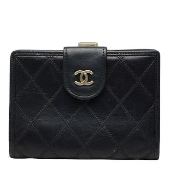 Chanel Black Leather Wallet (Bi-Fold) (Pre-Owned)