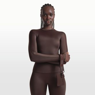 Nike SKIMS Clippable Pouch in Brown | S1016140-220