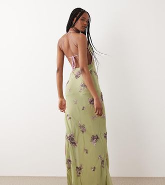 Asos Tall ASOS DESIGN Tall - Vestito lungo in chiffon semitrasparente con decorazione a fiorellini e apertura sul retro multicolore