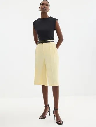 Contemporaine Womens Silky pleated long Bermuda short Fit: Wide leg, high rise