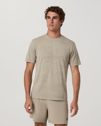 Vuori Clothing Short Sleeve Clearview Engineered T-Shirt | Biscotti | Medium
