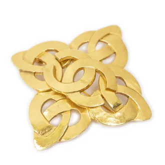 Chanel CC Quatrefoil Knot Brooch Pin Broche