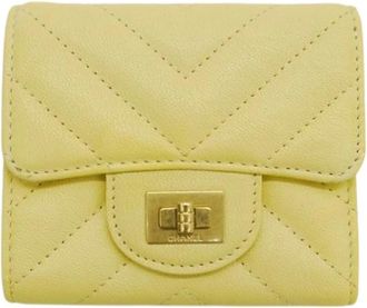 Chanel Pre-owned Wallets, female, Yellow, Size: ONE SIZE Pre-owned Leather Wallet