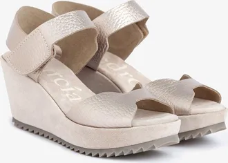 Pedro Garcia Comfort wedge in white suede | Fama | Spring-Summer 2024