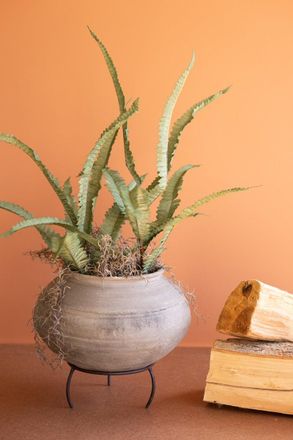 Kalalou Black Clay Urn On An Iron Stand