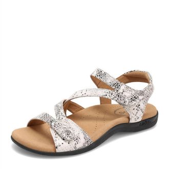 Taos Womens Big Time Sandal In Grey