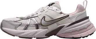 Nike Nike V2K Run Womens Shoes (Platinum Tint/Summit White/Cave Stone/Metallic Silver), Platinum Tint/Summit White/Cave Stone/Metallic Silver, 8.5 UK
