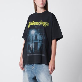 Balenciaga T-shirt over nera slavata con stampa logo