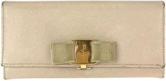 Ferragamo Pre-owned Vara Ribbon Lederen Lange Portemonnee - Dames - Vintage Accessoires - Beige - ONE Size - Leer - Vintage