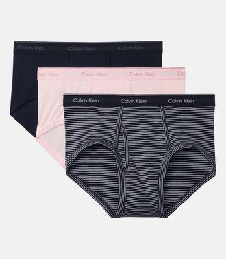 Calvin Klein 3-Pack Cotton Classics Briefs in 0X9/yq1/0Pp at Nordstrom, Size X-Large