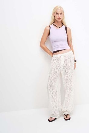 Monki Pantaloni a palloncino boh&eacute;mien in pizzo bianco sporco