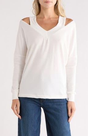 Go Couture V-Neck Cold Shoulder Sweater in White at Nordstrom Rack, Size X-Large