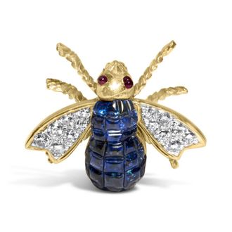 House of Brilliance 18K Yellow Gold 3/8 Cttw Diamond and 5 4/5 Cttw Blue Sapphire Bumblebee Brooch Pin
