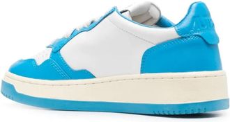 Autry Womens Medalist 01 Low Sneaker White Leather