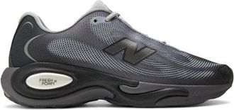 New Balance Hombre AC Runner en Gris/Negro, Textil, Talla 40.5