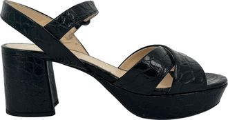 Prada Prada zwarte platform sandalen met krokodillenprint en gekruiste bandjes in zwart lakleer