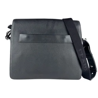 Prada Black Leather Shoulder Bag (Pre-Owned)