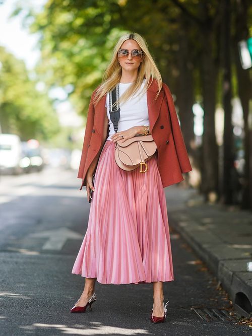 Plisseeröcke sind der neue Modetrend im Herbst 2019.