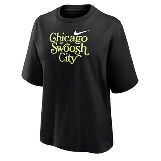 Nike Womens Swoosh Cities Chicago Short-Sleeve Boxy T-Shirt in Black | W11122NKCI25-BLK