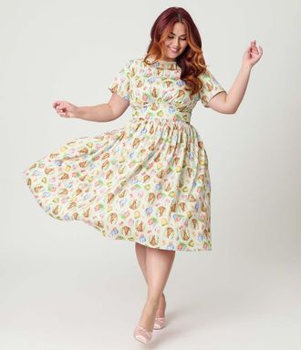 Unique Vintage Plus Size Smocked Back Swing Dress in Green W/bunny Print at Nordstrom, Size 3 X
