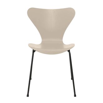 Fritz Hansen Serie 7 Stuhl, schwarz / Esche light beige gef&auml;rbt